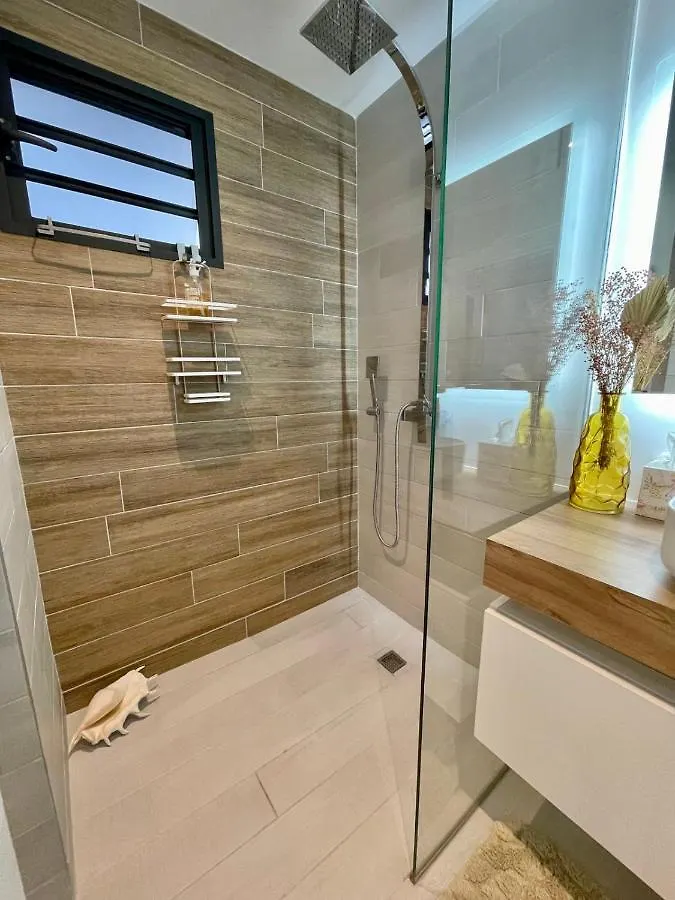 Mititai Condo Sea View & Pool The Quiet Place Near The Airport Faaa